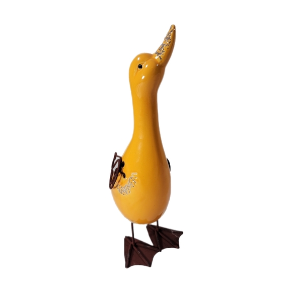 10" Yellow Duck Ceramic Body Metal Wings And Feet. - Picture 5 of 9